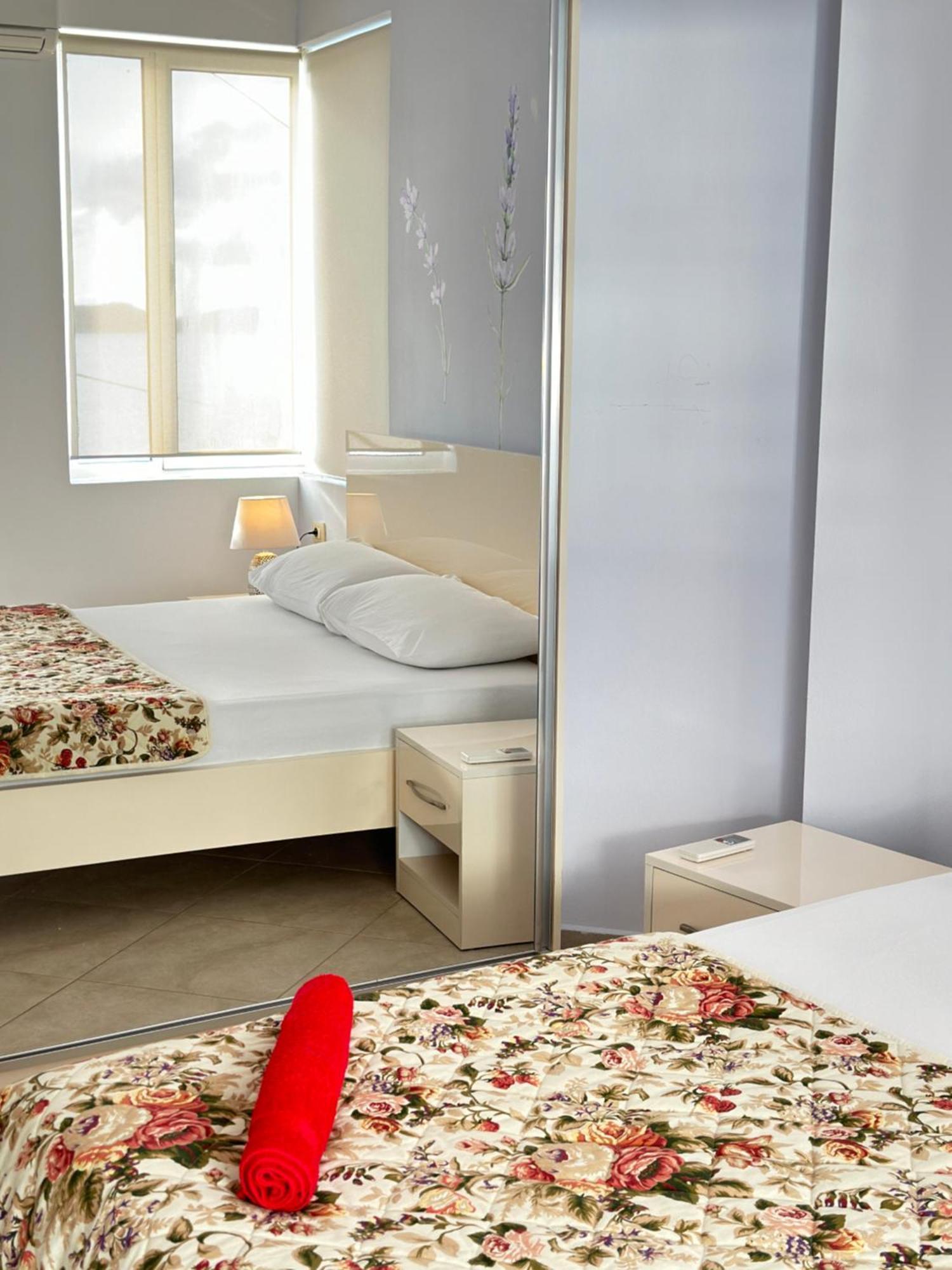 סרנדה Violet Sea View Apartment מראה חיצוני תמונה